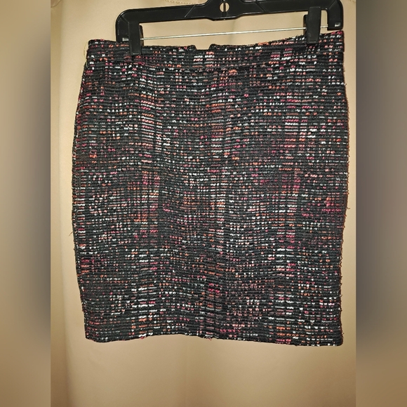 LOFT Black and Pink Tweed Mini Skirt - Picture 1 of 3